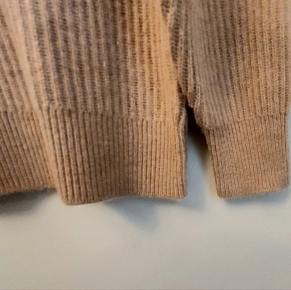 J. Crew Crewneck Cashmere Pullover Sweater Size Small Tan Camel Ribbed - Picture 6 of 13